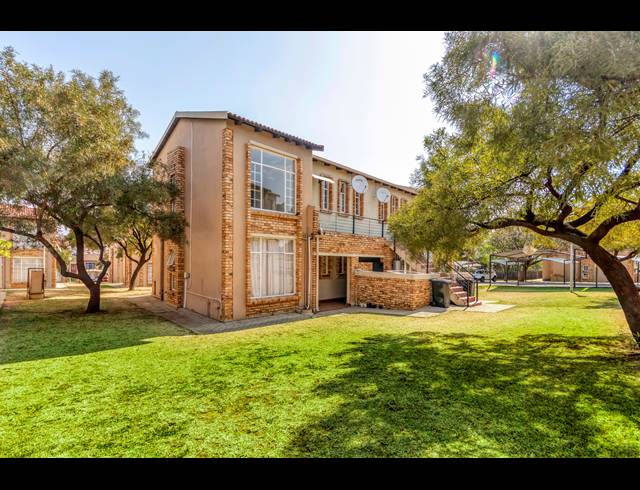 2 BEDROOM APARTMENT SOLD IN HONEYDEW